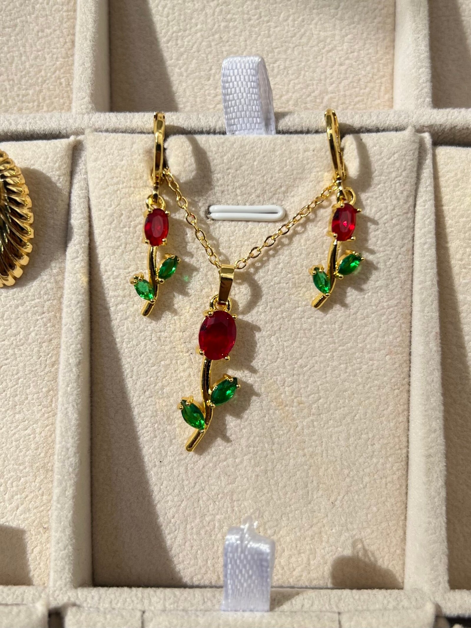 IMG_8253 Tulip set earrings & necklace (Green&Red combo) - Image 1
