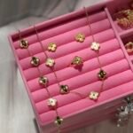 Van Cleef Gold Set