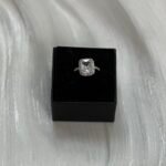 Emerald-Cut Halo Mahbas